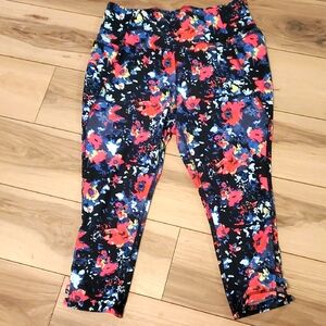 Lane Bryant LIVI wicking Capri Leggings